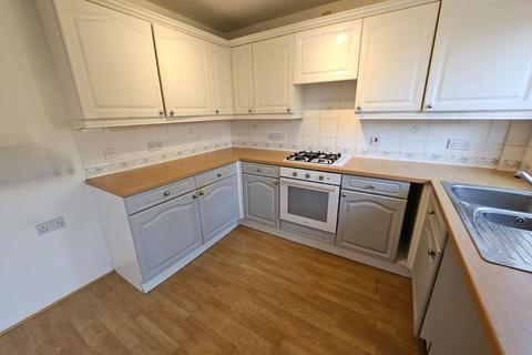 3 bedroom end of terrace house to rent, Tarragon Place, Bristol