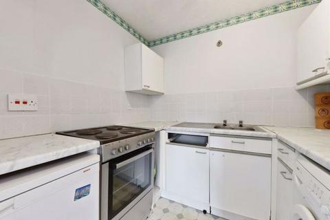 Studio for sale, Orchard Grove, Anerley, London