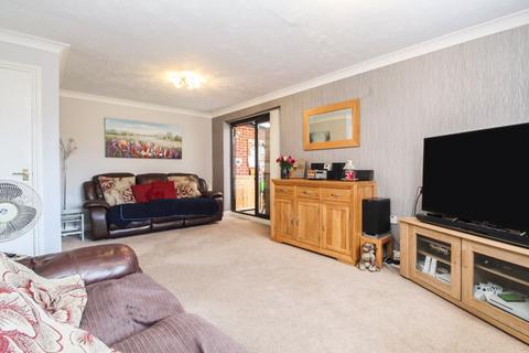 4 bedroom detached house for sale, Chantry Road, Bedford MK42
