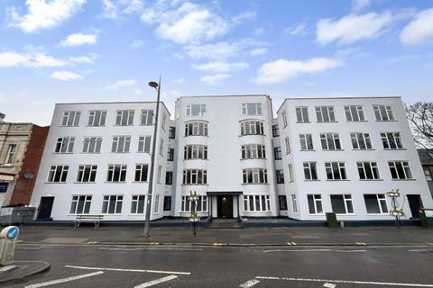 3 bedroom apartment for sale, Poole Road, Bournemouth, BH4