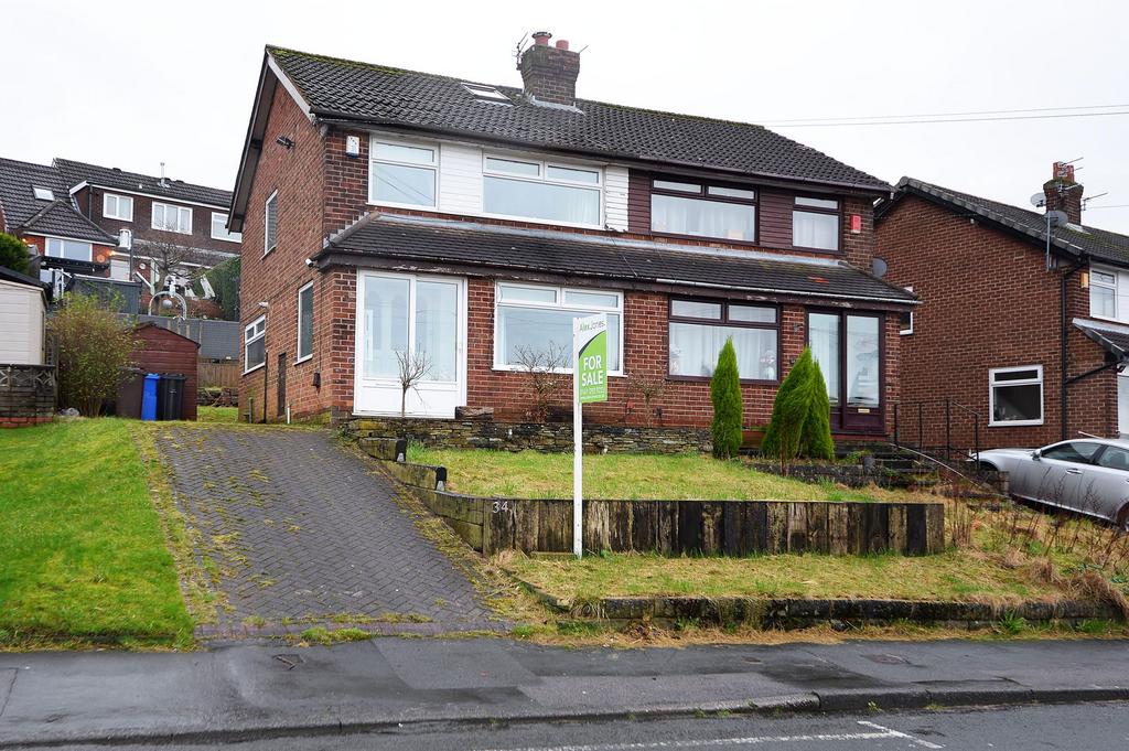 Stalybridge, Stalybridge SK15 3 bed semidetached house for sale £200,000