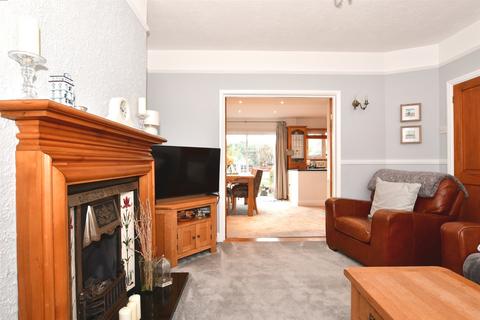 66 Ferndale Road, Gravesend, DA12 5AE