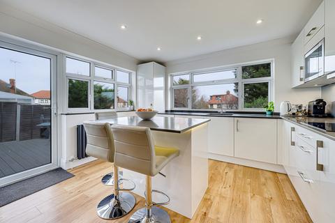 4 bedroom detached house for sale, Taunton Drive, Westcliff-on-sea, SS0