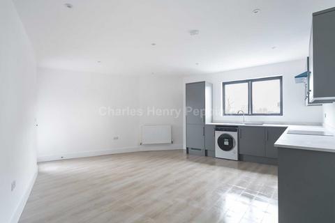 1 bedroom apartment to rent - Bush Close, Newbury Park, IG2