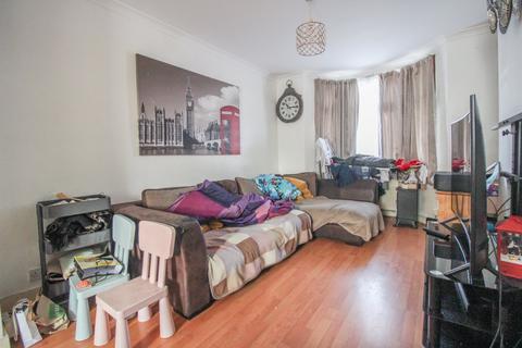 129 Dennett Road, Croydon, CR0 3JH