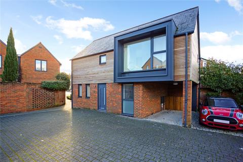 2 bedroom detached house for sale, St. Valentines Close, Winchester, Hampshire, SO23