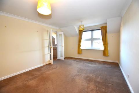 2 bedroom retirement property for sale, Ashingdon Road, Rochford