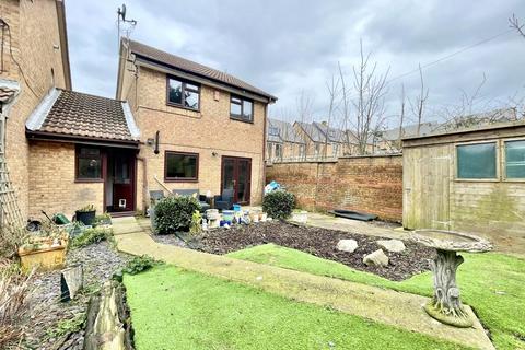 12 Brazen Close, Newhaven, BN9 9XZ