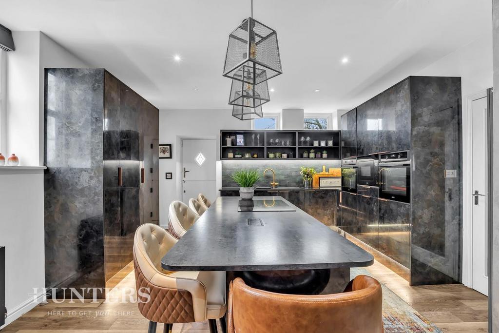 Dining kitchen