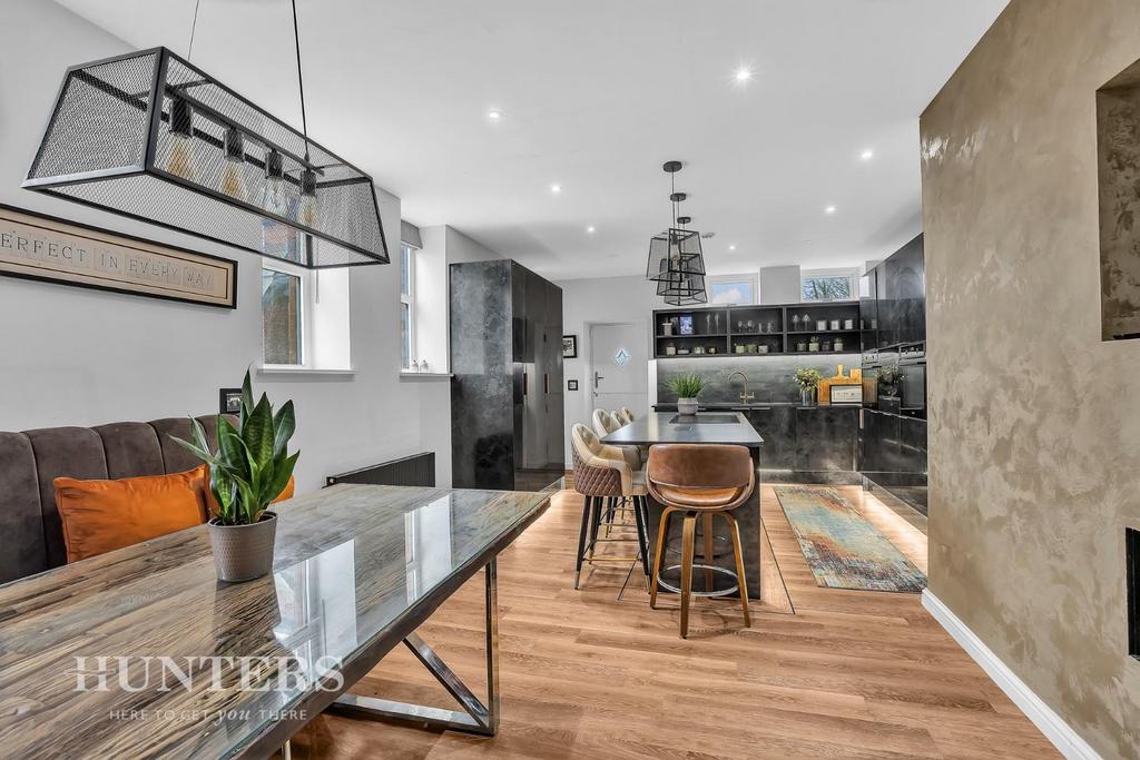 Dining kitchen