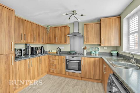 3 bedroom townhouse for sale - Cook Road, Rochdale, OL16 4AQ