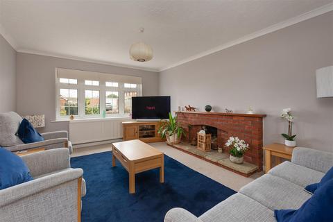 4 bedroom detached house for sale, Columbia Avenue, Whitstable
