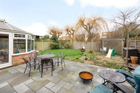 5 bedroom detached house for sale, Kendal Meadow, Chestfield, Whitstable