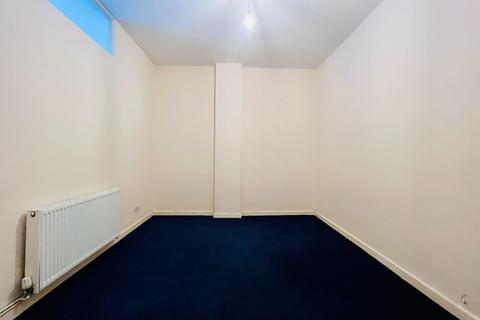 2 bedroom flat for sale, Avery Way, Allhallows, Rochester