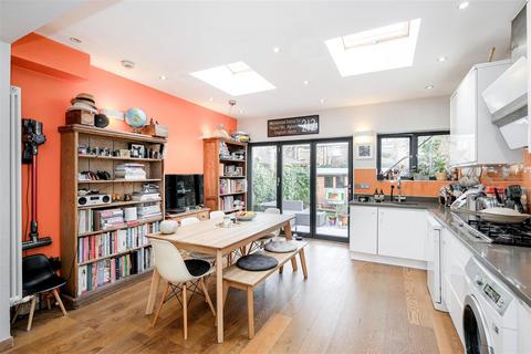 84 Elphinstone Road, London, E17 5EX