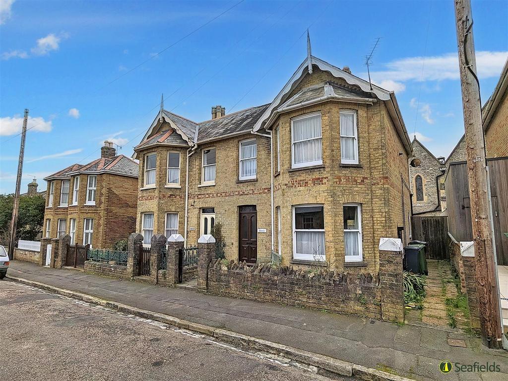 Seaview 4 bed semidetached house for sale £625,000