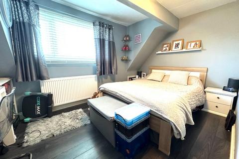 4 Cottingham Drive, Moulton, Northampton, NN3 7LD