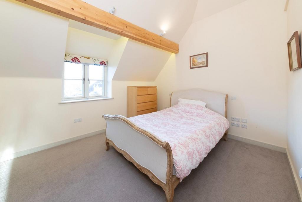 VAULTED BEDROOM 3.jpg