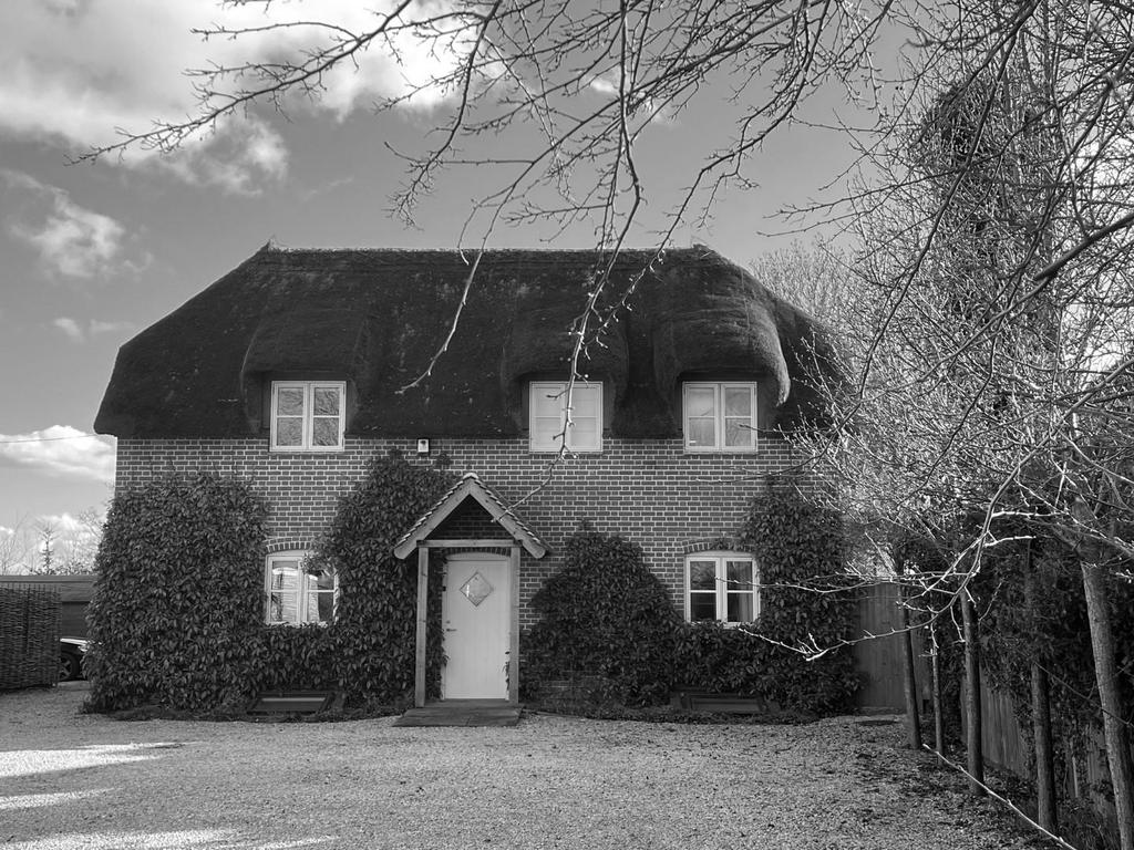 DISCREET FRONT ELEVATION FROM GATED ENTRANCE viii
