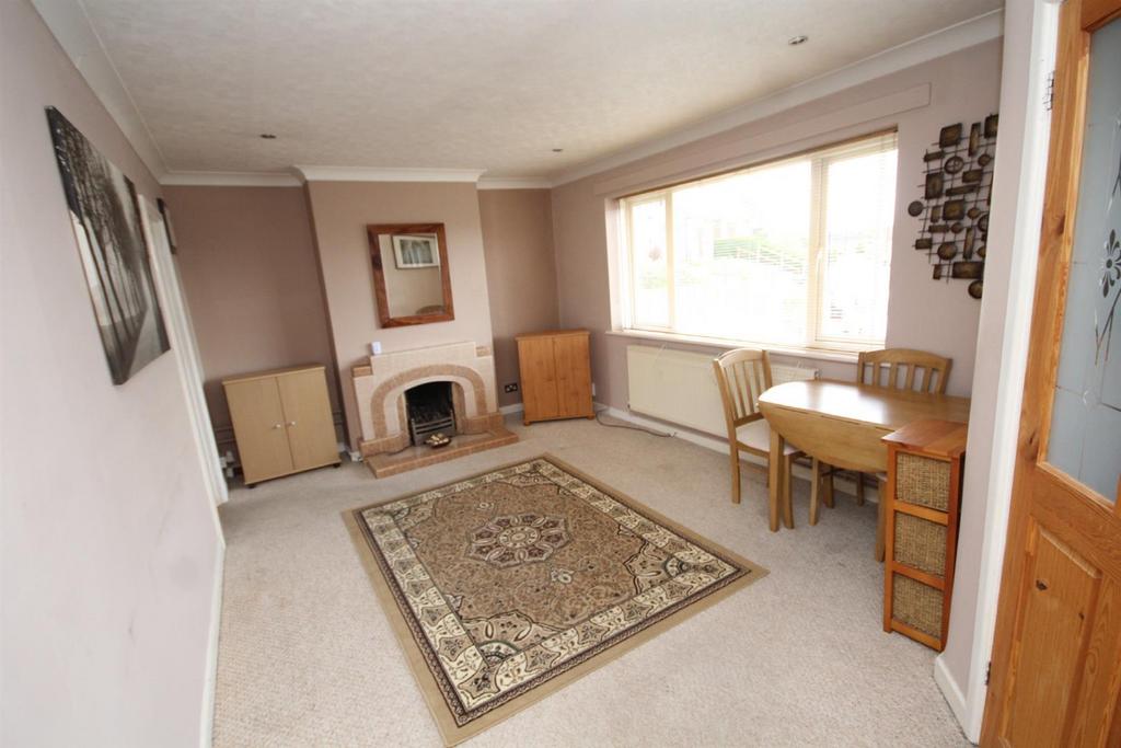 Denham Avenue, Coventry 1 bed terraced bungalow £775 pcm (£179 pw)