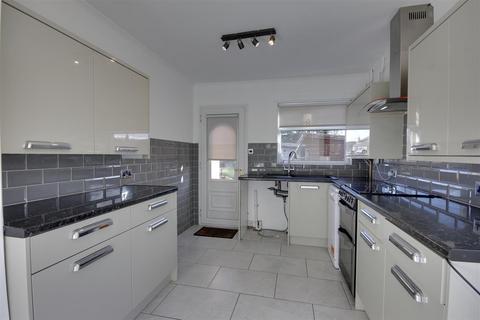 10 Beech Lawn, Anlaby, Hull, HU10 7BN