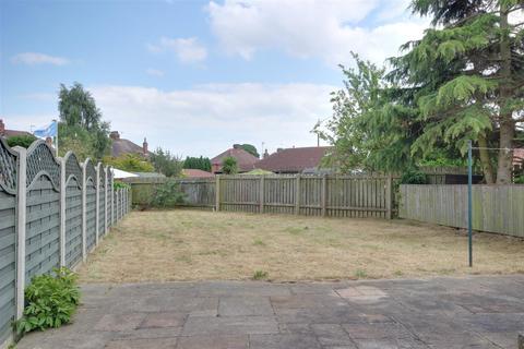 10 Beech Lawn, Anlaby, Hull, HU10 7BN