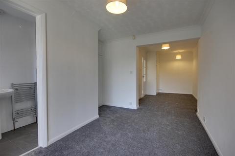10 Beech Lawn, Anlaby, Hull, HU10 7BN