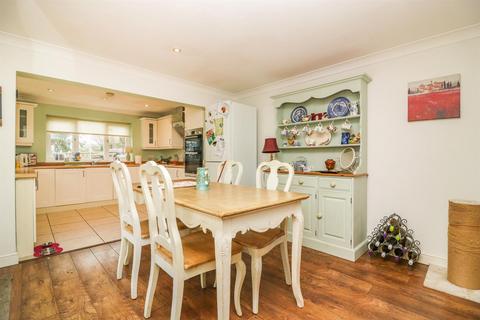4 bedroom detached house for sale, East End Road, Bradwell-On-Sea