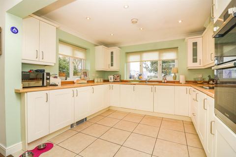 4 bedroom detached house for sale, East End Road, Bradwell-On-Sea