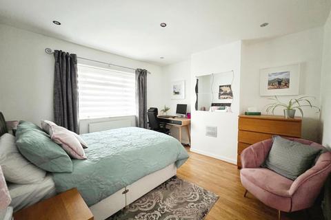 50 Houldsworth Crescent, Coventry, CV6 4HJ