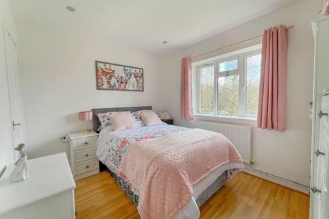 50 Houldsworth Crescent, Coventry, CV6 4HJ