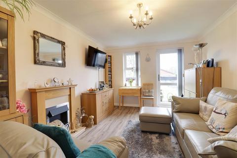 1 bedroom flat for sale - Lowfield Road, Anlaby, Hull