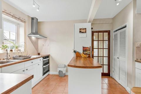 4 The Crescent, Heslington, York, YO10 5EF
