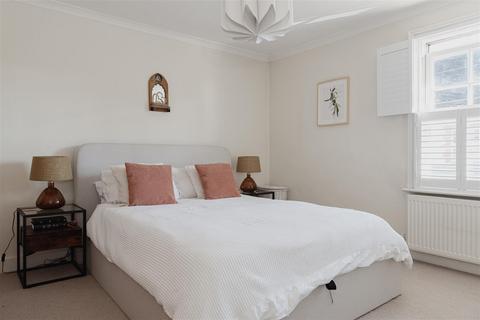 2 bedroom end of terrace house for sale, Outwood Lane, Bletchingley, Redhill