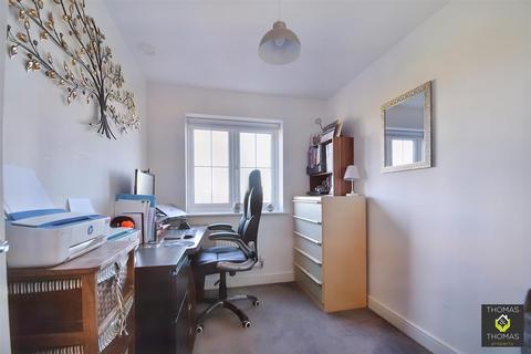 4 Birdwood Crescent, Brockworth, Gloucester, GL3 4WN