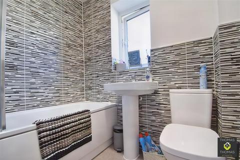 4 Birdwood Crescent, Brockworth, Gloucester, GL3 4WN