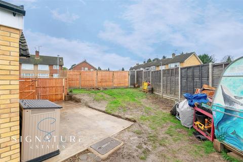 1 Avon Close, Watford, WD25 0DN