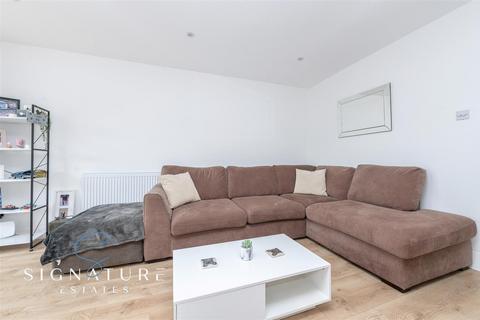 1 Avon Close, Watford, WD25 0DN