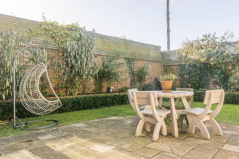 1 Hubbards Close, Ashby Magna, Lutterworth, LE17 5NT