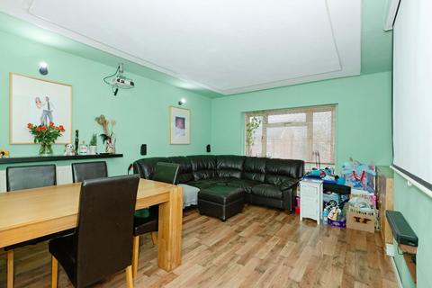 2 bedroom flat for sale, Parklands Road, Hassocks