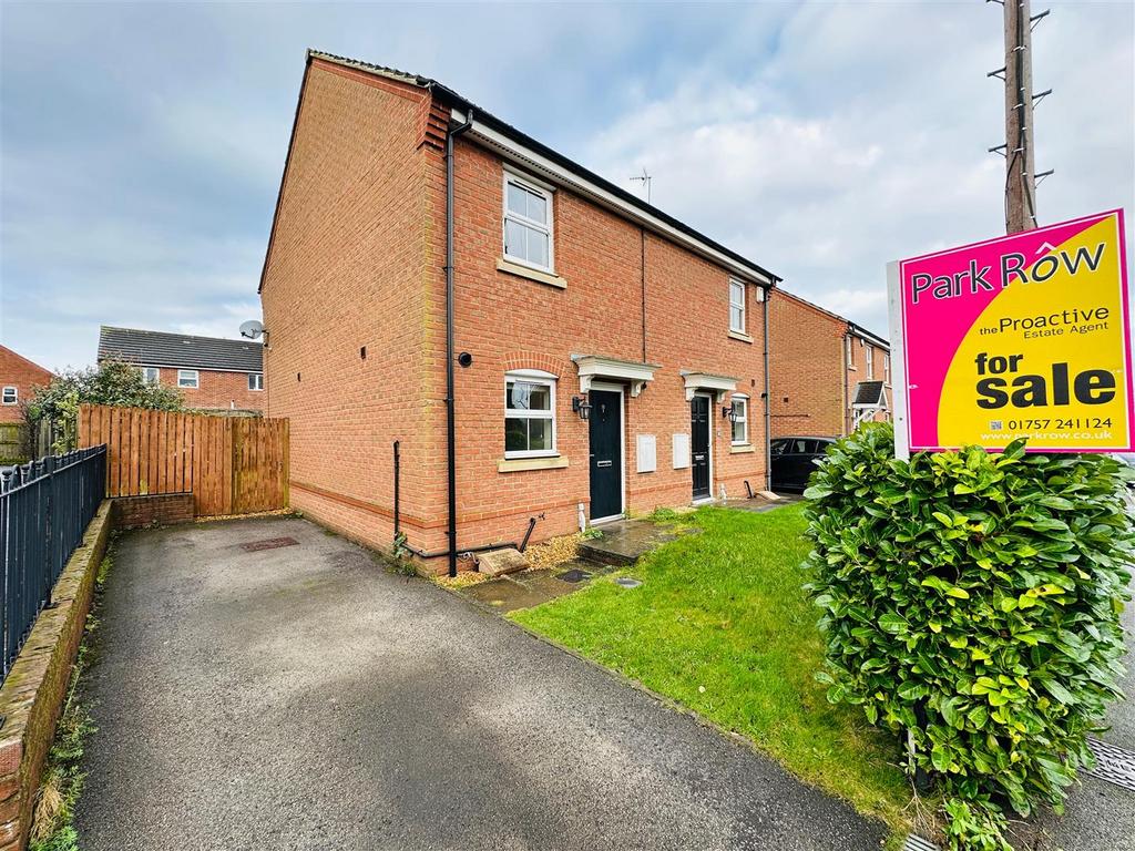 Station Road, Hambleton, Selby 2 bed semidetached house for sale £
