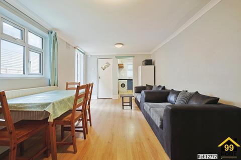 2 bedroom flat to rent, Plough Road, London, Wandsworth, SW11