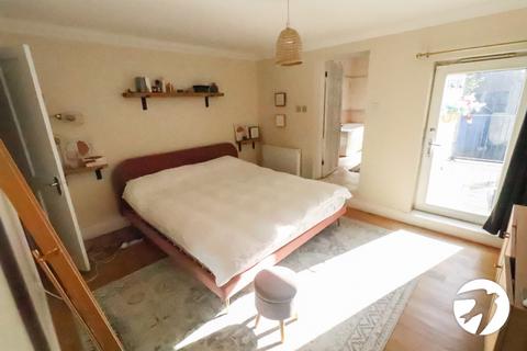 28 Picardy Road, Belvedere, DA17 5QH