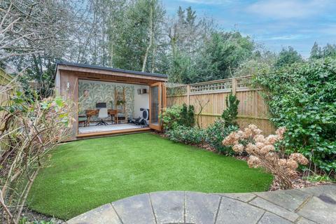 53 Ailsa Avenue, Twickenham, TW1 1NF