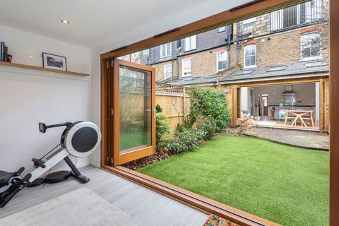 53 Ailsa Avenue, Twickenham, TW1 1NF