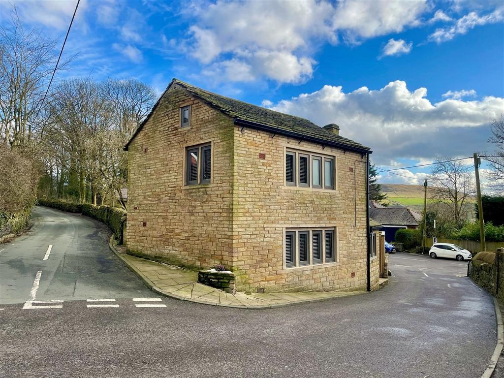 Clough Lane, Grasscroft, Saddleworth 2 bed detached house for sale £