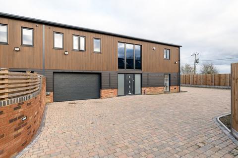 4 bedroom barn conversion for sale, Gypsy Lane, Upper Staploe, Cambridgeshire, PE19