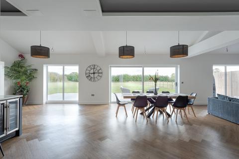 4 bedroom barn conversion for sale, Gypsy Lane, Upper Staploe, Cambridgeshire, PE19