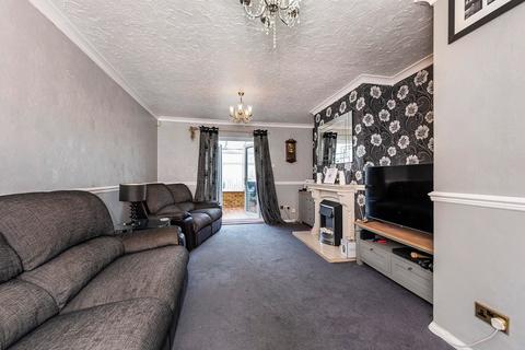 38 Newbery Road, Erith, DA8 2BY