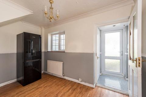 38 Newbery Road, Erith, DA8 2BY